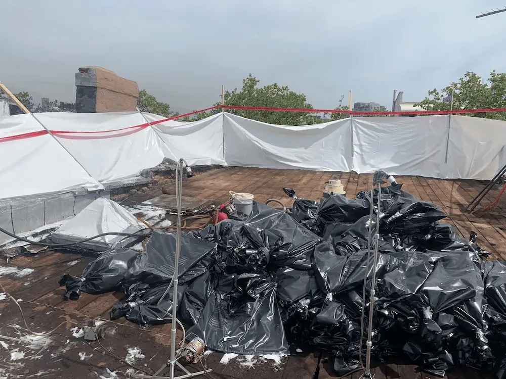 edelweiss-kh-team-performing-asbestos-removal-services (23)